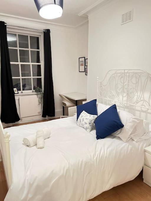 Lovely 2 Bed Flat In Soho! Londres Exterior foto